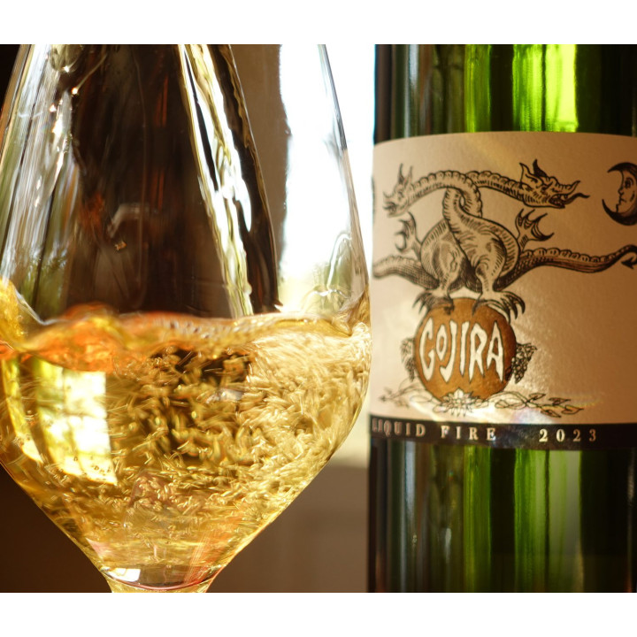 Liquid Fire white 2023, in the glass